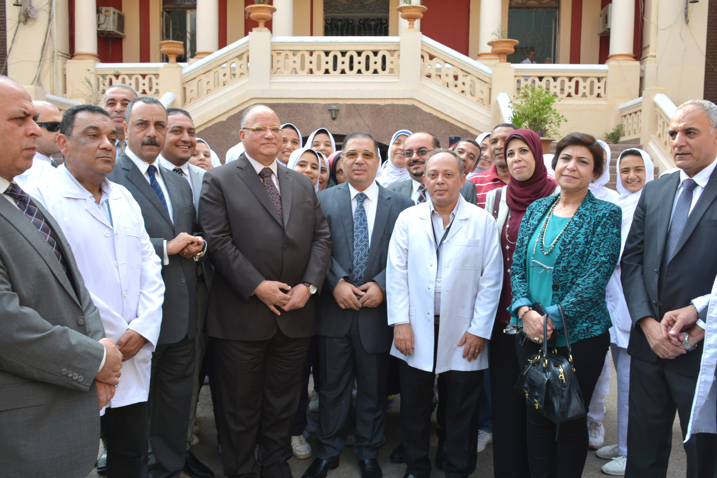 محافظ القاهرة يفتتح وحدة قسطرة القلب بمستشفى شبرا العام  (5)