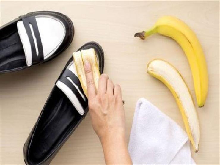قشر الموز وتلميع الأحذية