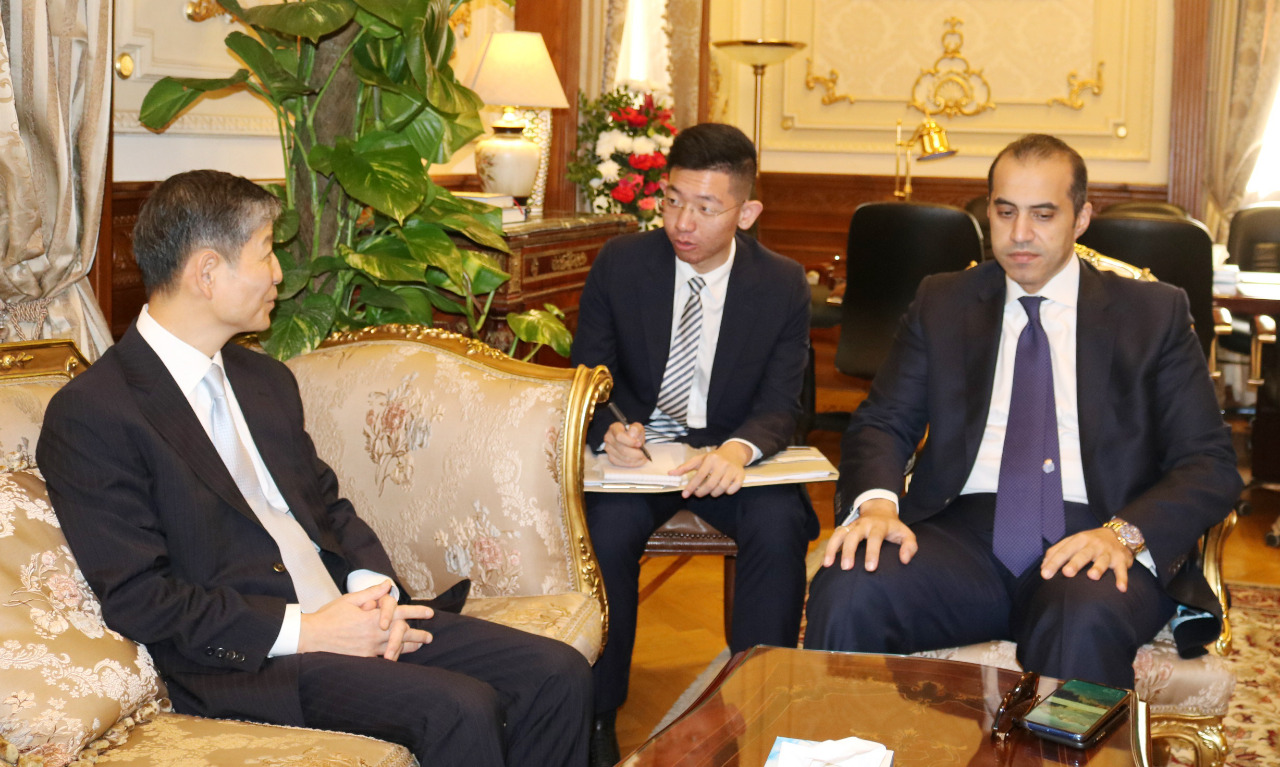 الأمين العام لمجلس النواب يستقبل السفير الصينى بالقاهرة (2)