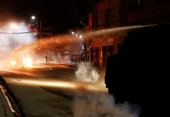 اشتباكات الشرطة والمتظاهرين فى بوليفيا