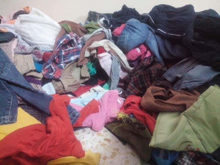 متطوعون بشمال سيناء يطلقون مبادرة ملابس الشتاء تدفئ الجميع (3)