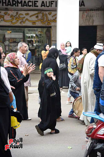 محافظ بورسعيد يستقبل موكب الاحتفال بالمولد (11)