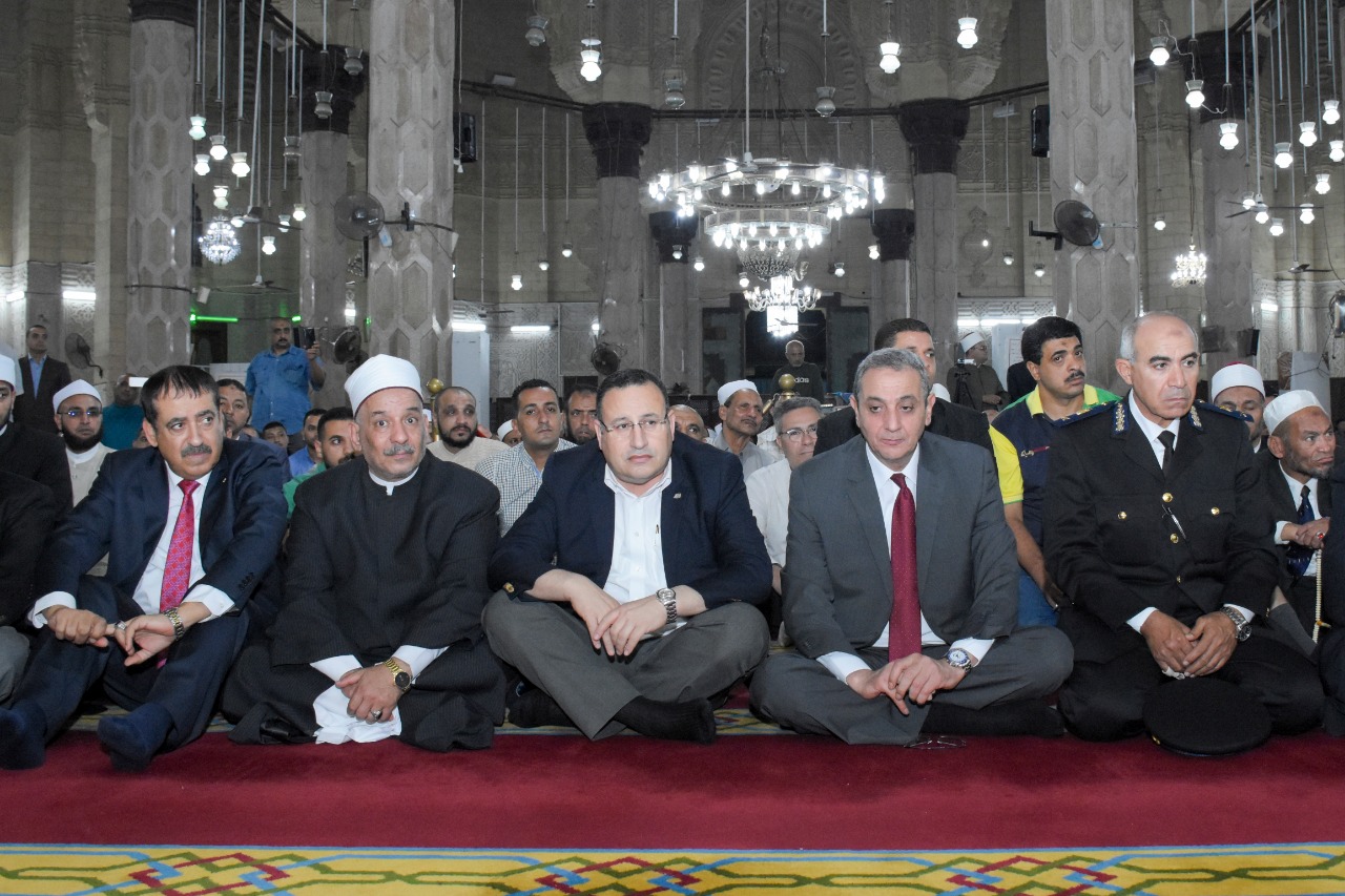 محافظ الإسكندرية يشهد احتفالية المولد النبوي (1)