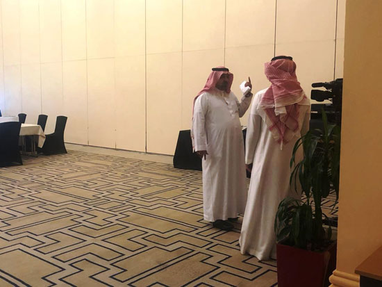 شاهد التجهيزات النهائية للمراكز الإعلامية للقمة الخليجية (8)