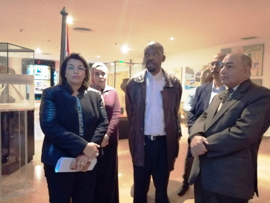 سفير موزمبيق يزور بمتحف النيل بأسوان (12)
