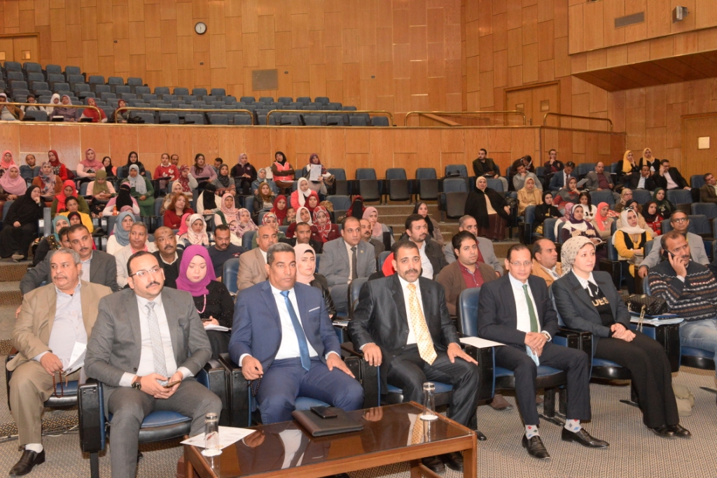  مؤتمر جامعة أسيوط الحاشد (1)