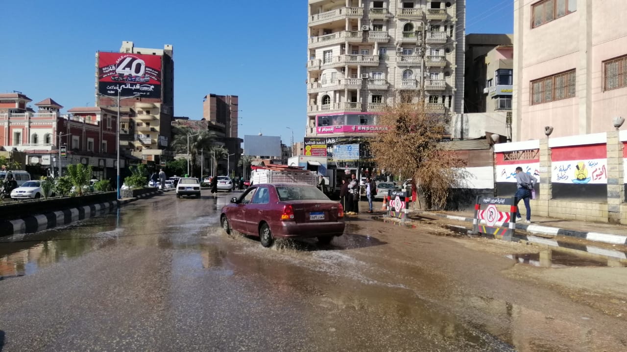 مياه الأمطار تغرق شوارع الفيوم (5)