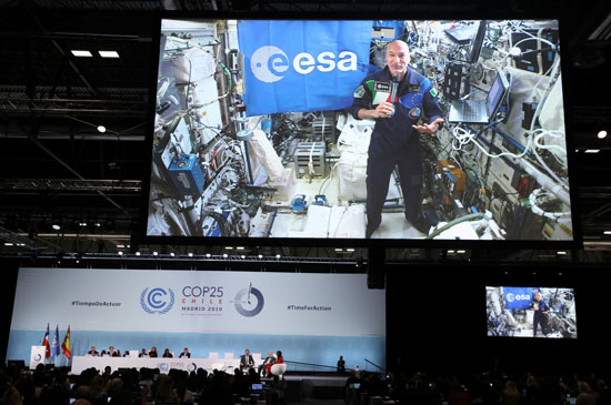 رائد فضاء إيطالى يتحدث للأمين العام للأمم المتحدة من الفضاء