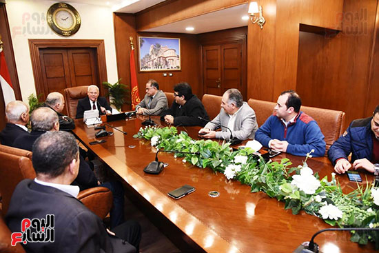 محافظ بورسعيد لـوفد البرلمان (3)