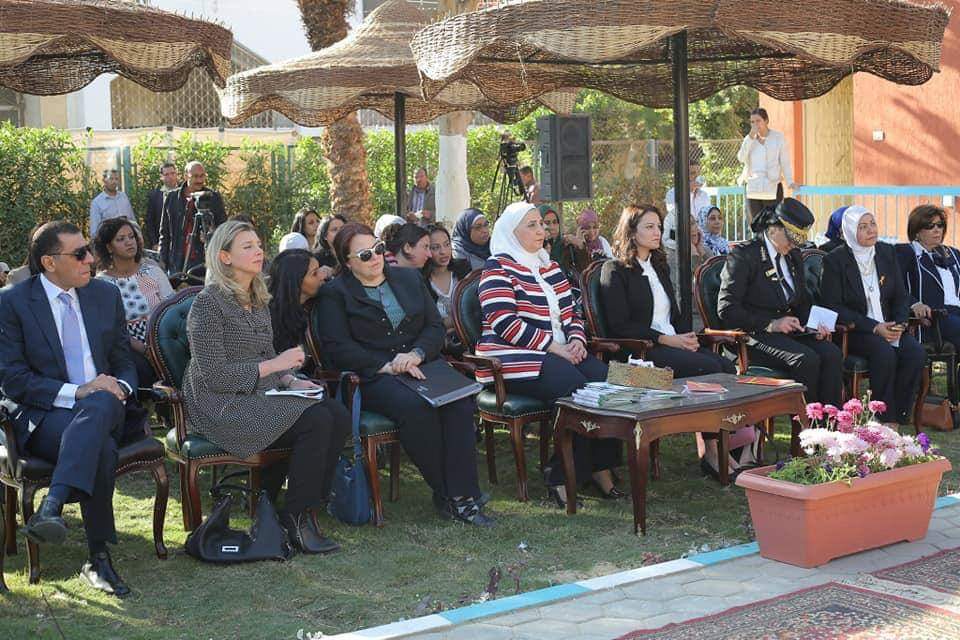 نائب محافظ الجيزة تشارك فى افتتاح مركز استضافة وتوجيه المرأة المعنفة بمدينة السادس من أكتوبر (2)