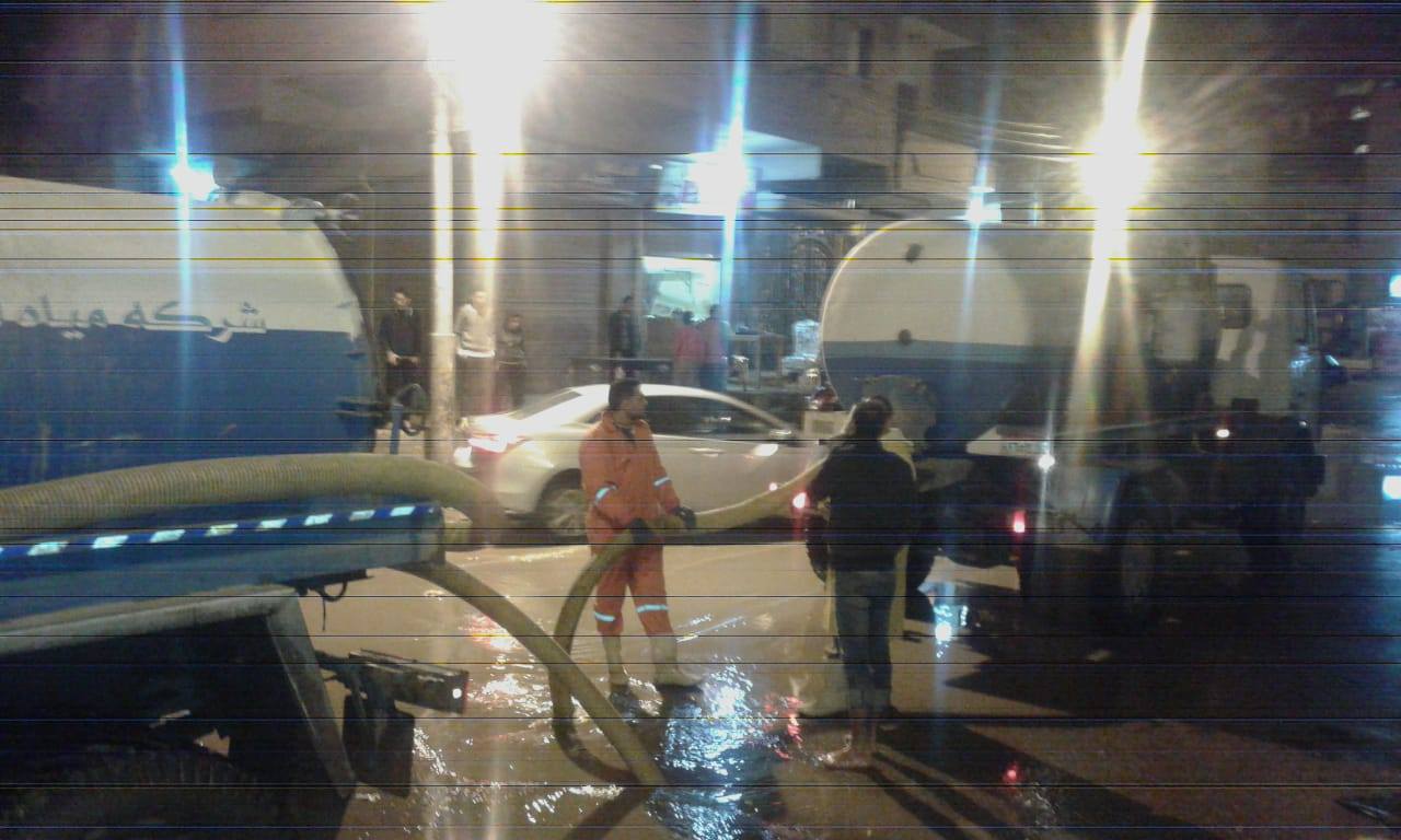 رفع مياه الأمطار من شوارع كفر الشيخ (2)
