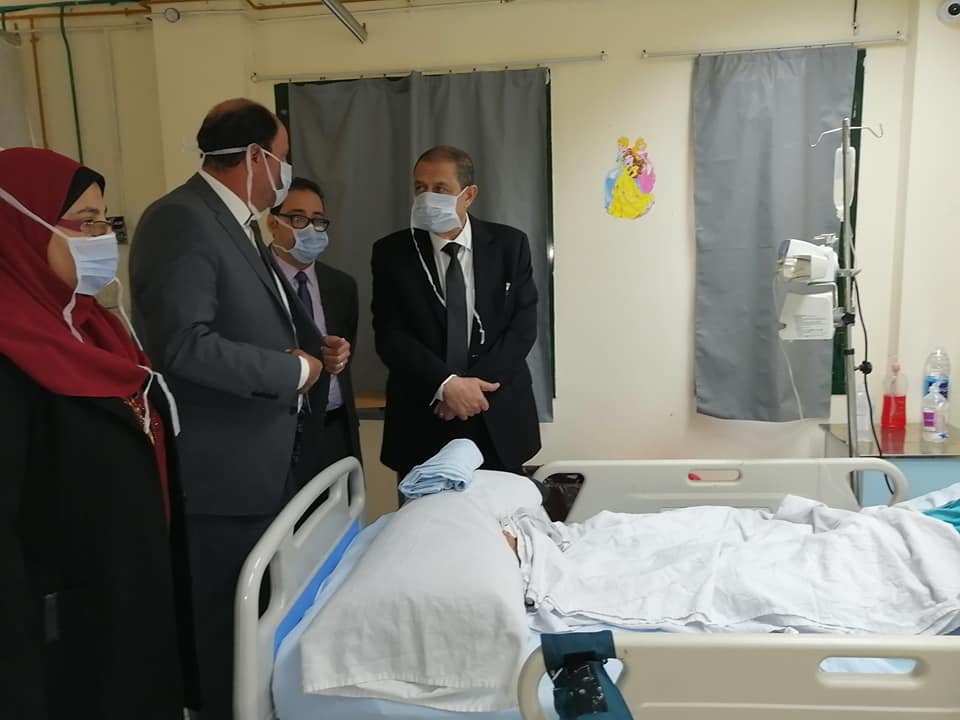 زيارة مساعد وزير الصحة لمستشفى حميات بنها (3)