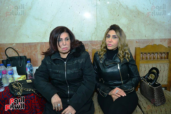 نجوى فؤاد فى عزاء المخرج محسن حلمى نجوى فؤاد فى عزاء المخرج محسن حلمى