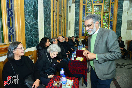 سيد رجب فى عزاء محسن محلمى سيد رجب فى عزاء محسن محلمى