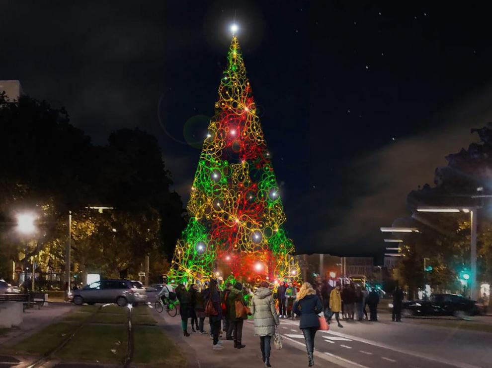 اكبر شجرة عيد الميلاد فى اسبانيا
