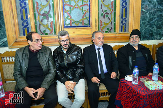 المخرج مجدى احمد على فى عزاء المخرج محسن حلمى المخرج مجدى احمد على فى عزاء المخرج محسن حلمى