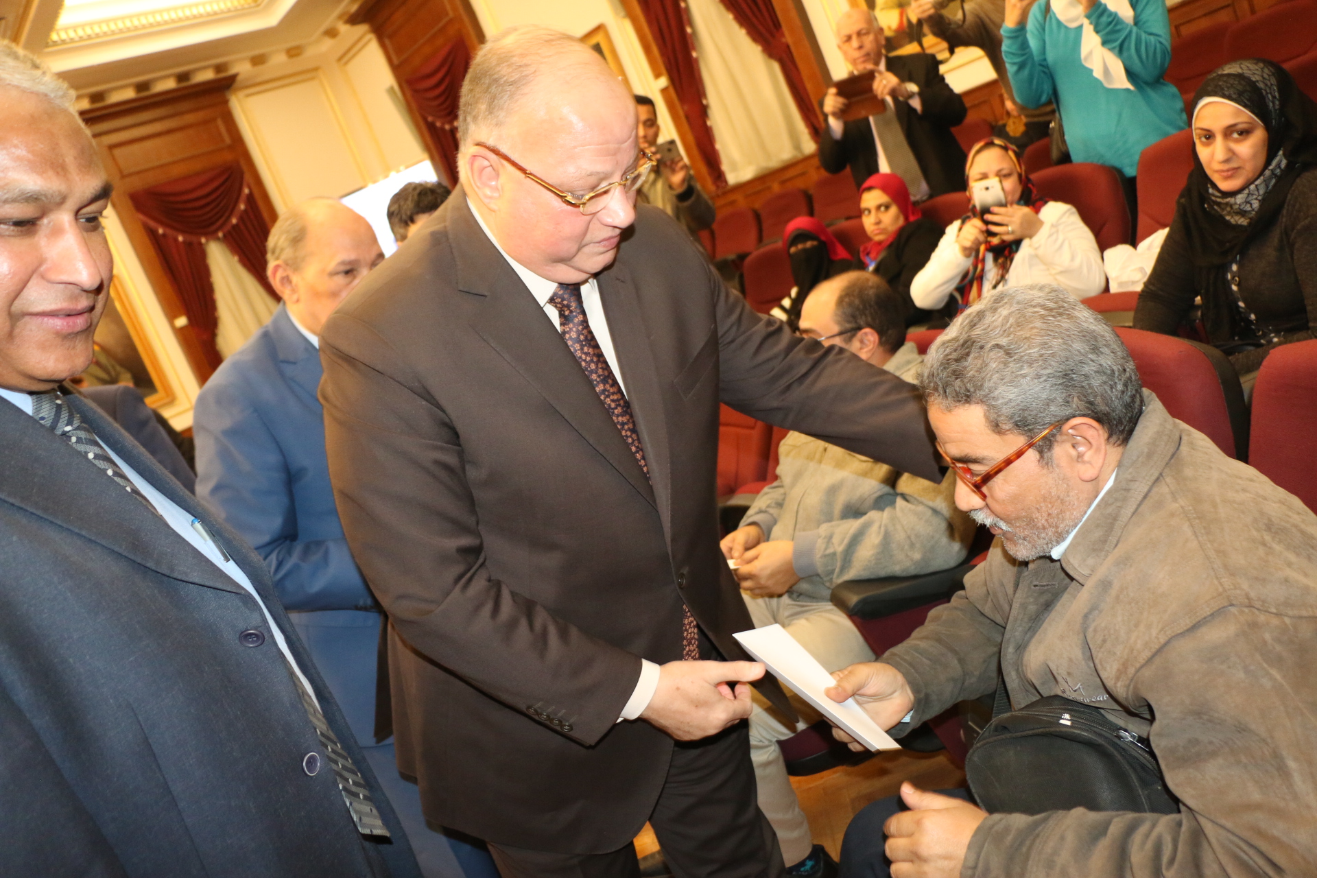 احتفالية محافظة القاهرة بتسليم أجهزة تعويضية وطبية لذوى الإحتياجات الخاصة (1)