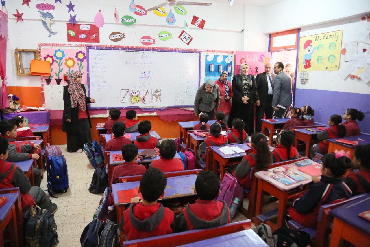 هيئة ضمان الجودة خلال زيارتها مدارس القاهرة والقليوبية (2)