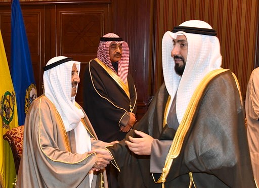 أمير الكويت مع أعضاء الحكومة