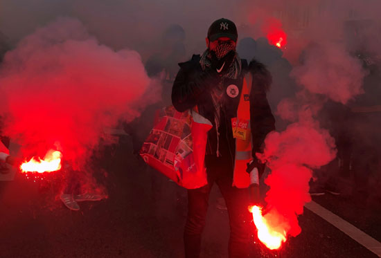 جانب من المظاهرات العمالية فى فرنسا