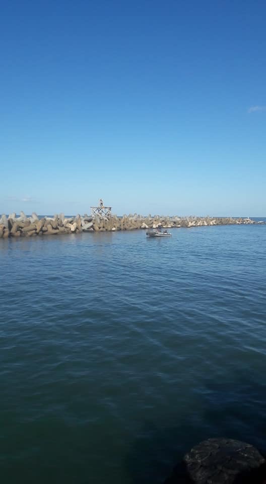 حماية الشواطىء تنتهى من أعمال الحماية العاجلة لعزبة البرج من هجوم البحر  (1)