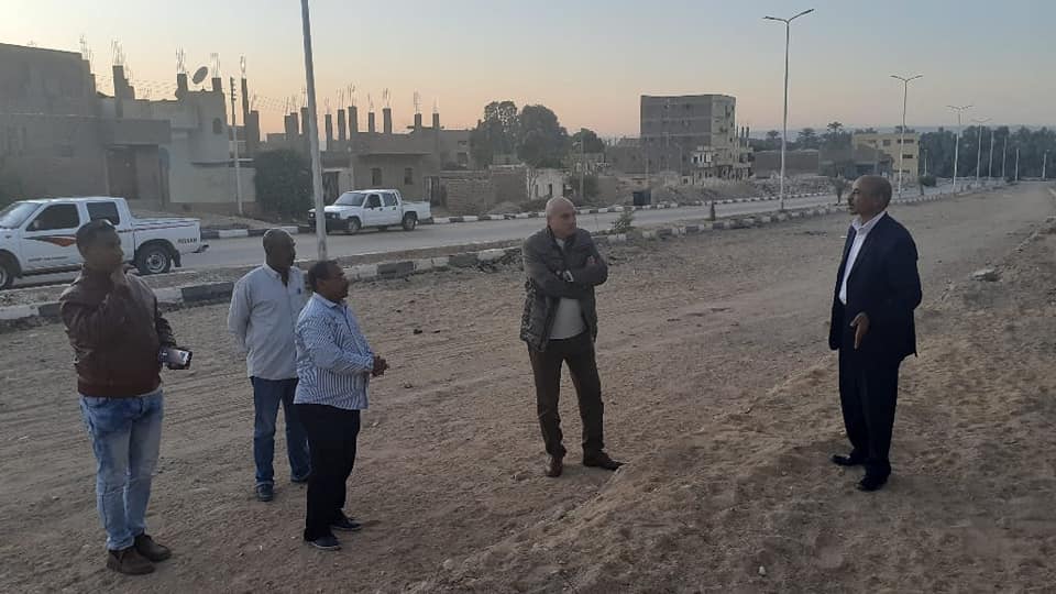 رئيس مدينة الطود يعلن تصديق المحافظ علي تجميل وإعادة رصف طريقي مدخل المدينة (3)