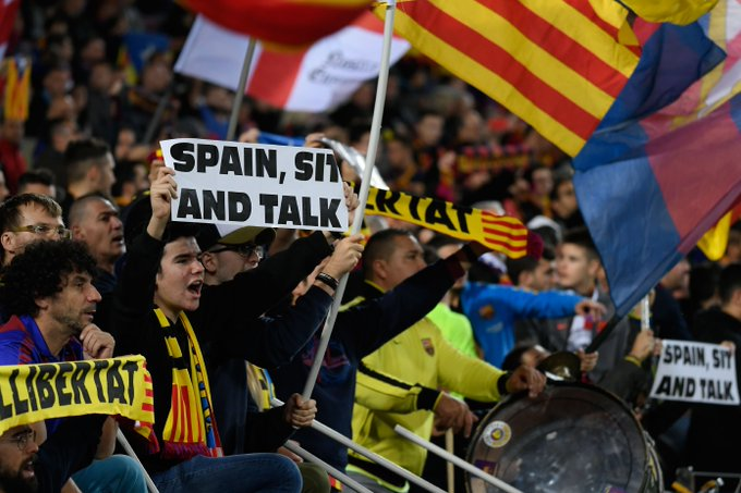 لافتة إسبانيا لنجلس ونتحدث