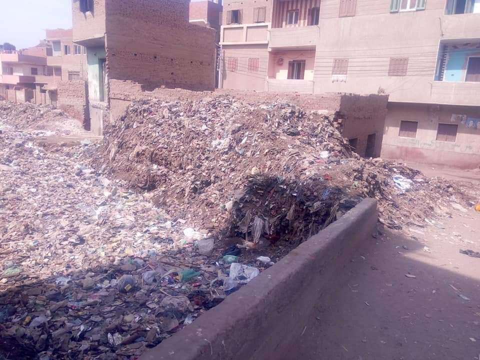 انتشار القمامة الصرف الصحي (3)