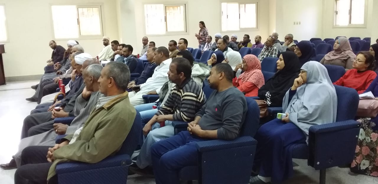 ندوة لتعريف المواطنين والموظفين بمدينة الزينية بمنظومة التأمين الصحي الشامل (2)