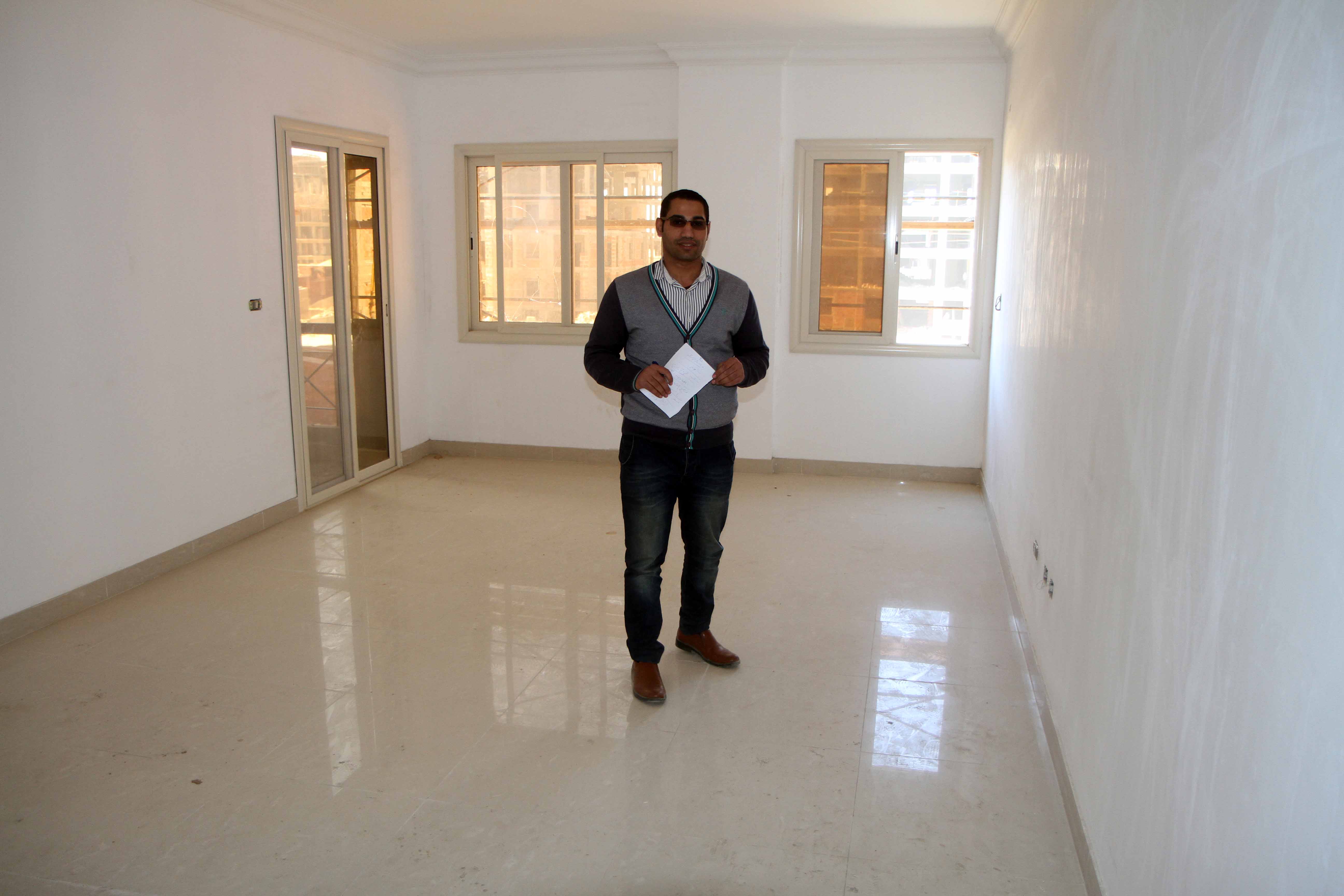 إحدى شقق العاصمة الإدارية بالحى السكنى والذى تتراوح مساحتها ما بين 130 متر وحتى 180 متر مربع