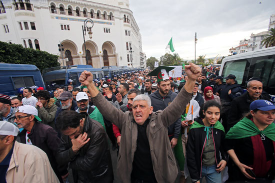 احتجاجات ومسيرات بالجزائر