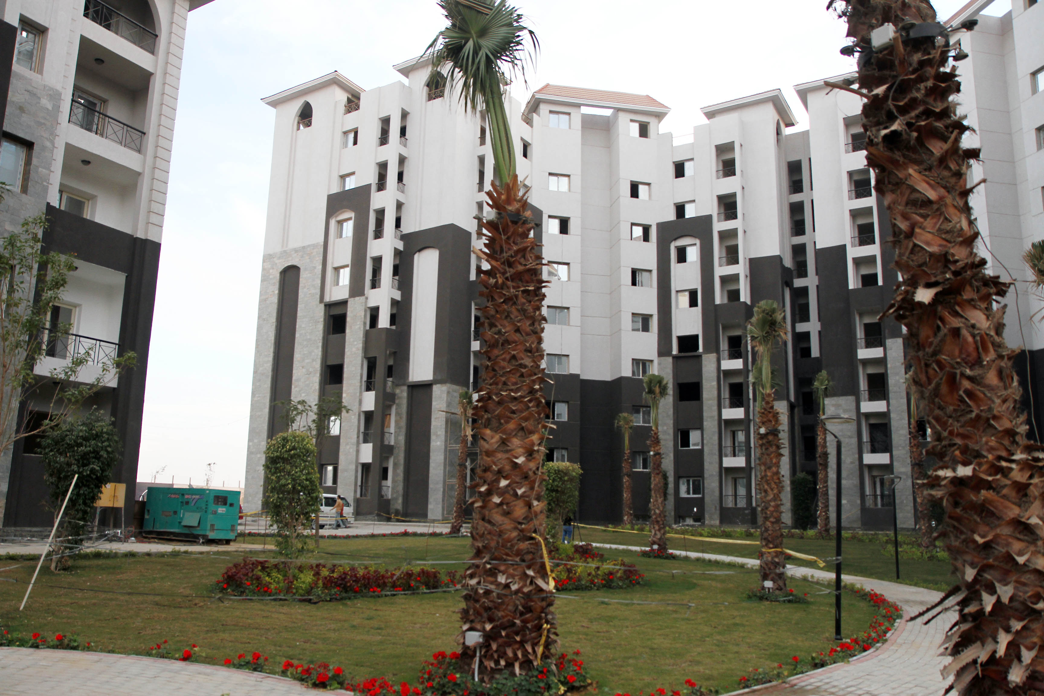 اليوم السابع داخل الحى السكنى بالعاصمه الاداريه قبل أيام من طرح أول وحدات للحجز  (27)