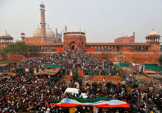 الآلاف يتظاهرون فى الهند