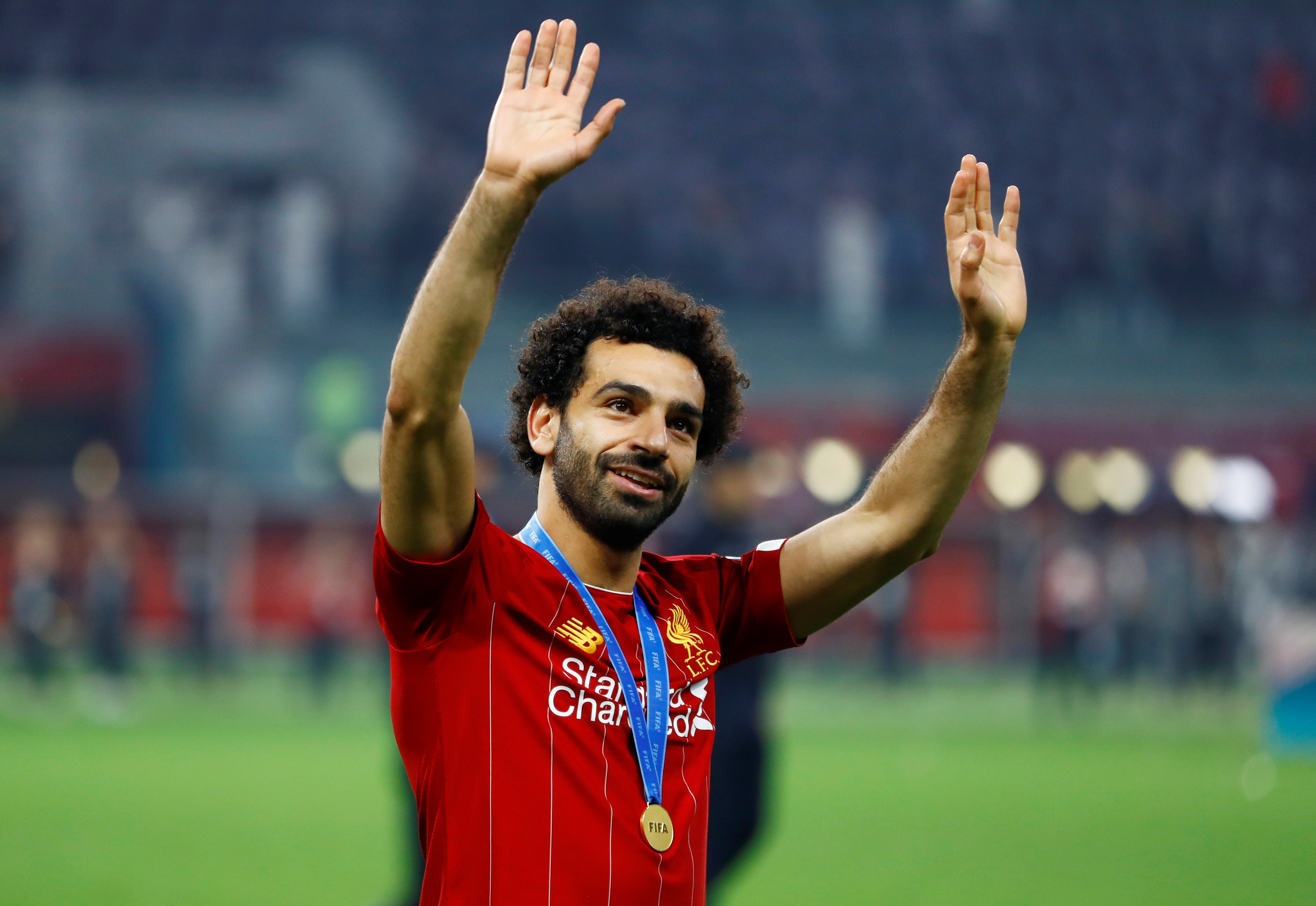 محمد صلاح مع الميدالية الذهبية