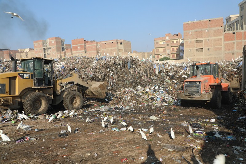 محافظ المنوفية يتابع رفع تجمعات القمامة (1)
