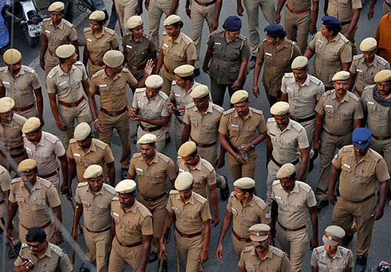 أفراد الشرطة الهندية