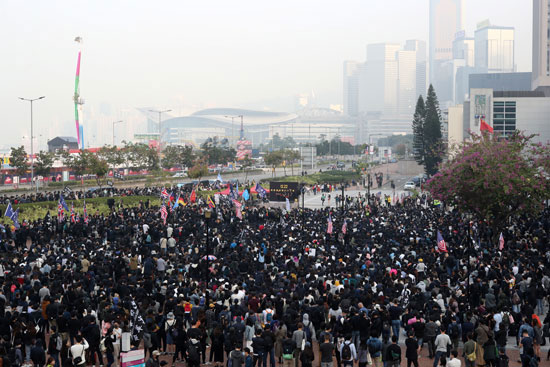 آلاف-المتظاهرين-فى-هونج-كونج