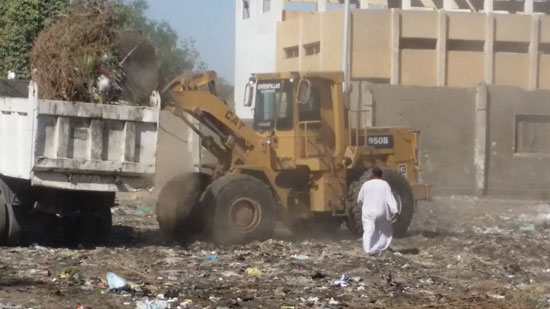 مقلب-القمامة-بمدينة-كوم-أمبو-(3)