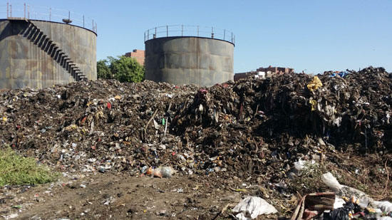 مقلب-القمامة-بمدينة-كوم-أمبو-(6)