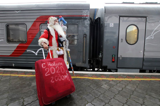 بابا نويل فى محطة سيفاستوبول
