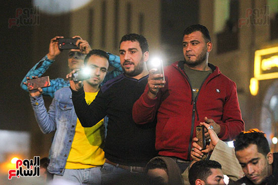 الآلاف من المصريين يختتمون احتفالاتهم بمولد الحسين (18)