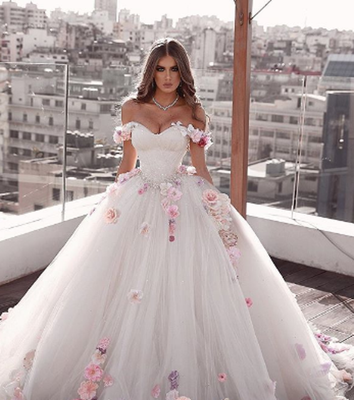 اختيار فستان زفاف