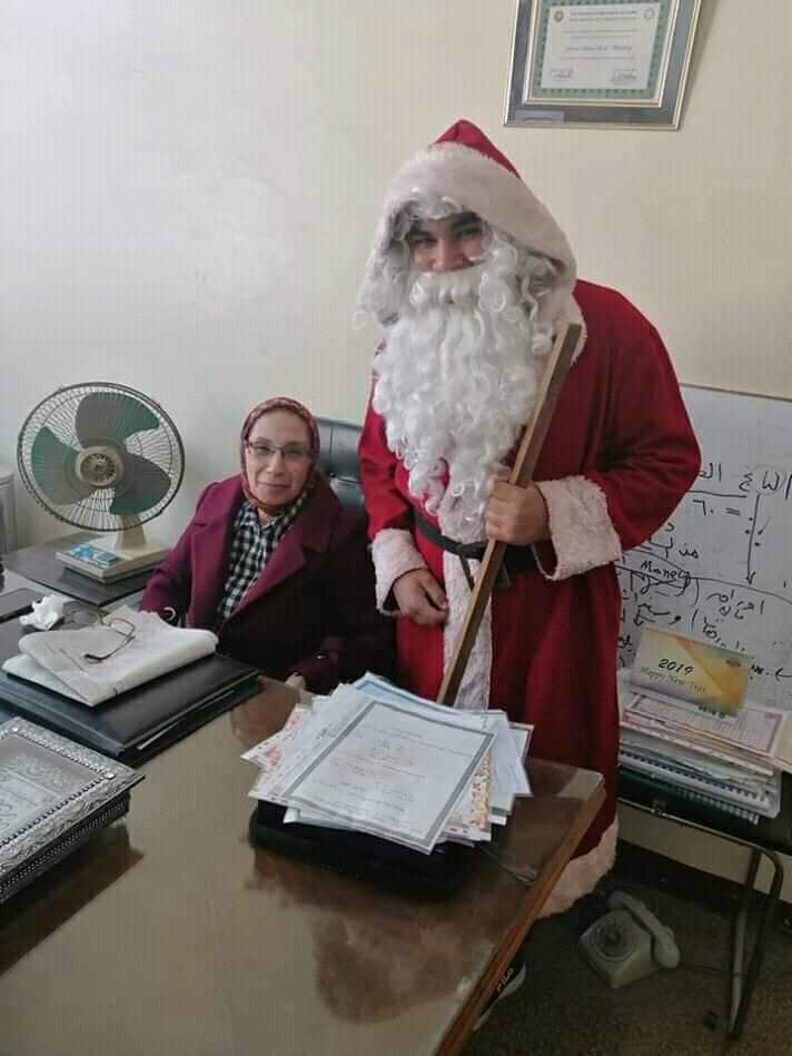 بابا نويل في جامعة الزقازيق 3
