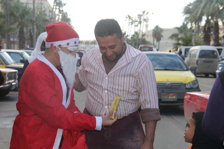 جانب من الاحتفال بشوارع الاسكندرية بابا نويل (7)