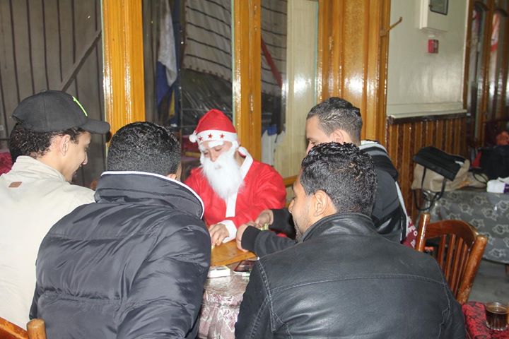 جانب من الاحتفال بشوارع الاسكندرية بابا نويل (3)