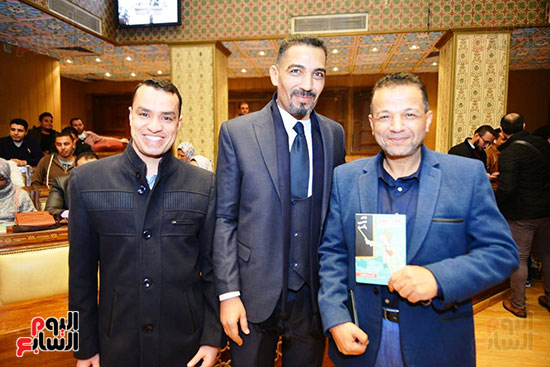 أيمن عبد التواب يحتفل بإطلاق كتابه الجديد من نقابة المعلمين (11)