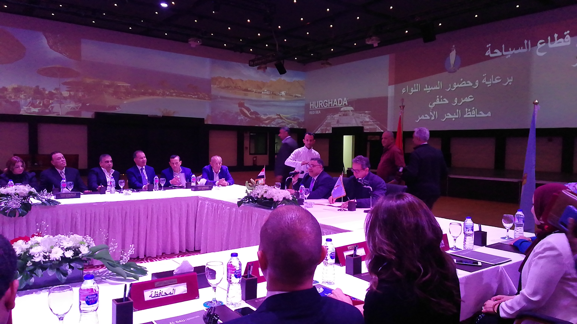 لقاء وزير السياحة والآثار بمستثمرى البحر الأحمر (8)