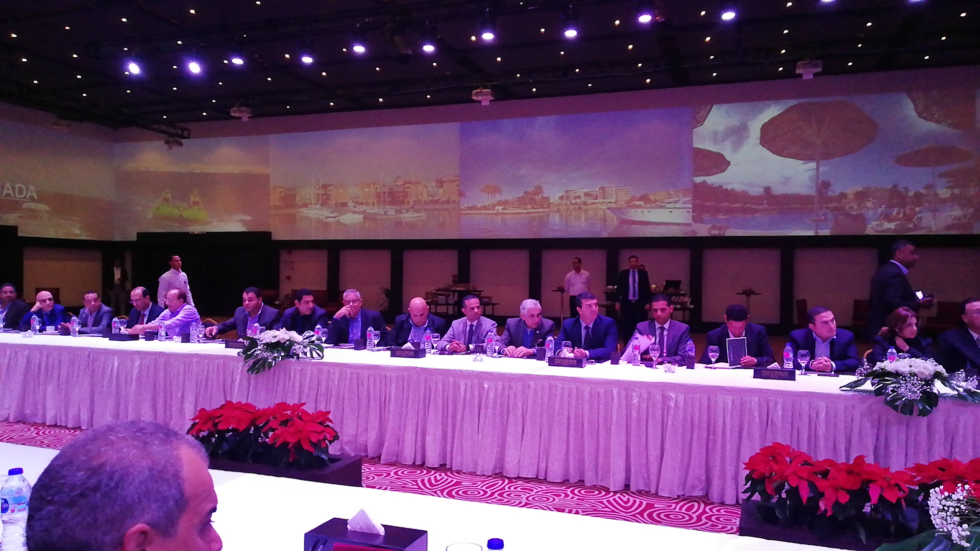 لقاء وزير السياحة والآثار بمستثمرى البحر الأحمر (14)