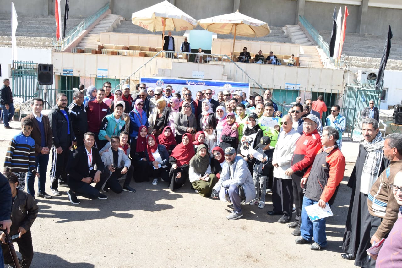 رئيس الجامعة يشارك ذوي القدرات الاحتفال بيومهم العالمى (5)