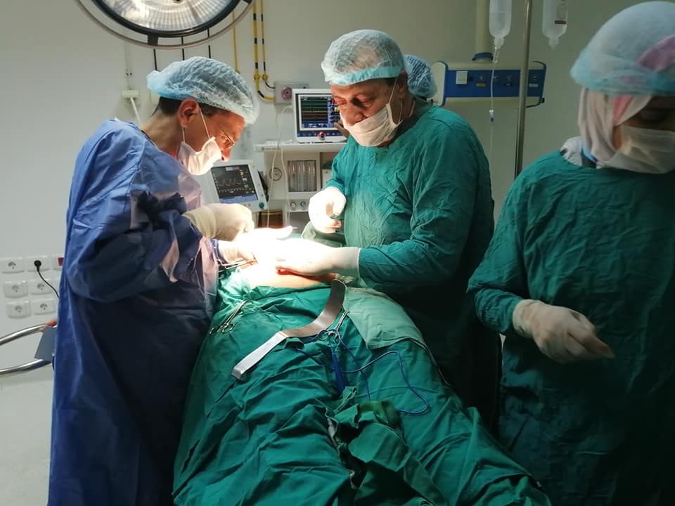 إجراء عمليات جراحية ضمن ورشة عمل في مستشفى العمار  (9)